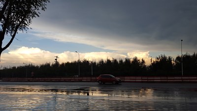 雨停天半晴