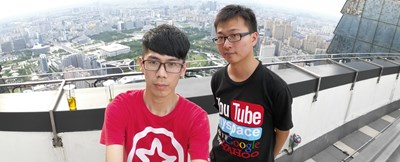 #與你的朋友一起來個最特別的廣角自拍#放膽來