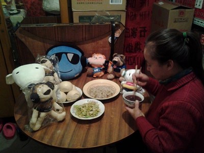 #與一個“非人類”一起共進燭光晚餐#放膽來