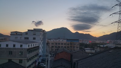 年底了，有多少工作汪天天加班。