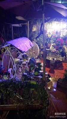 雨夜，花店