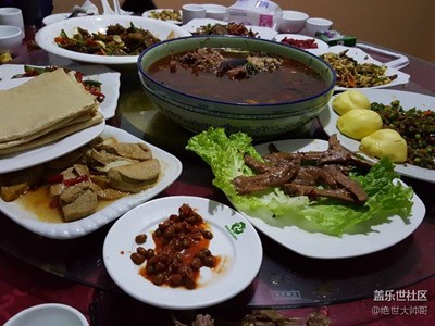 在外上學(xué)回到家的吃貨