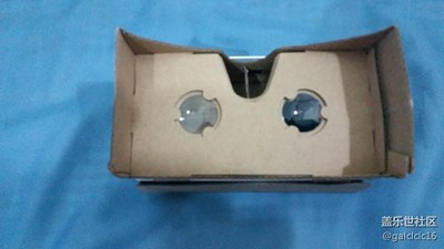 用三星手機玩虛擬VR,做了個google眼鏡.