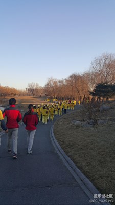 上班了。早晨起來跑跑