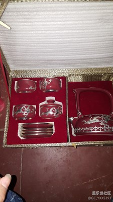 弱光下拍的，