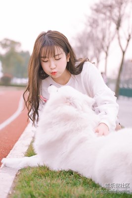 【簡(jiǎn)簡(jiǎn)單單】櫻花下的少女（我的同學(xué)）