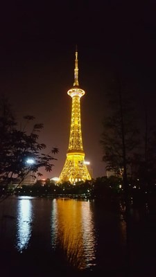 夜之神農大劇院與神農塔