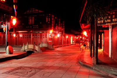 街子古鎮(zhèn)的夜晚