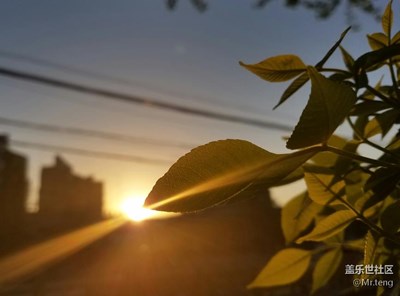 送上兩組妝前和妝后對(duì)比圖，我說(shuō)的是照片～～