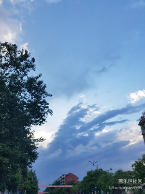 走在四月的纖陌