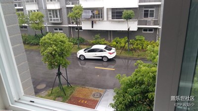 雨中小車(chē)