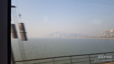 當(dāng)你感覺累了 就買張車票 回家 