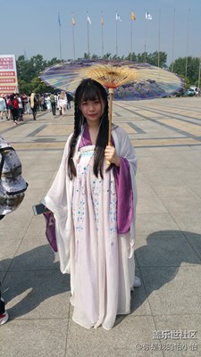 一顰一笑動(dòng)傾城