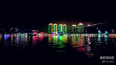【襄陽(yáng)鼓樓漢江夜景】