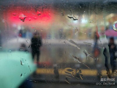 歲月靜好，雨天