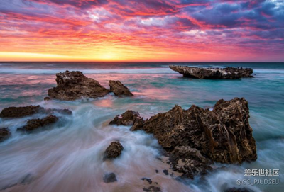 一半海水一半火焰