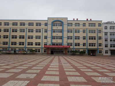 高考考場(chǎng)一游