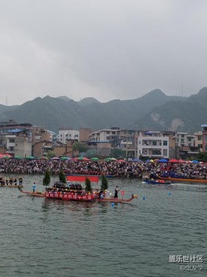 端午節(jié)龍龍舟賽……傳說(shuō)最長(zhǎng)的龍舟！