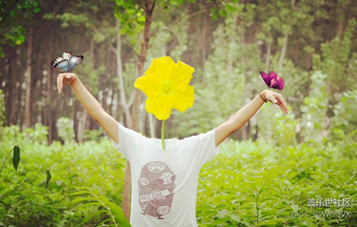 我是一朵開(kāi)在夏天里的花