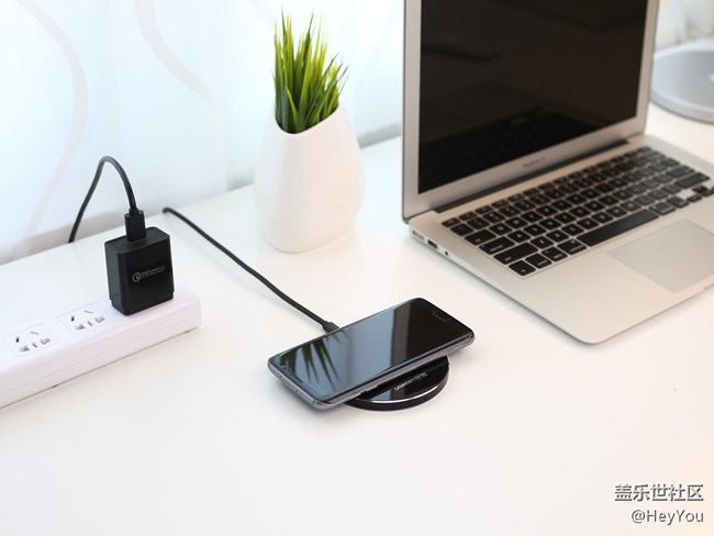 s7edge無線充電慢？因?yàn)樽藙?shì)不對(duì)！兩步開啟s7edge無線快充