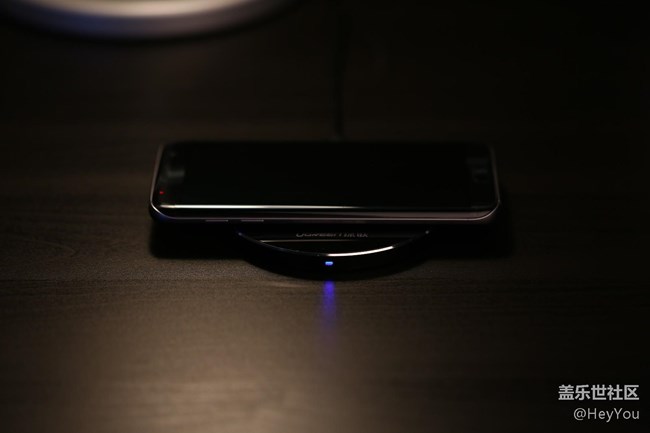 s7edge無線充電慢？因?yàn)樽藙?shì)不對(duì)！兩步開啟s7edge無線快充