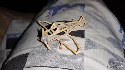 自己又來個DIY牙簽飛機(jī)