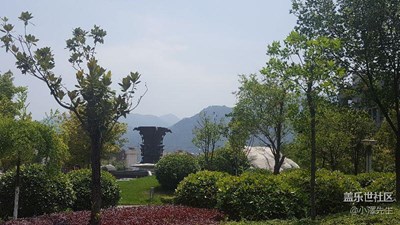 學(xué)校環(huán)境很好