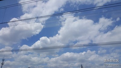 好大的棉花糖。。。真希望每天都是這樣的天空。。。