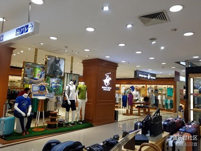 陪老婆逛很累人