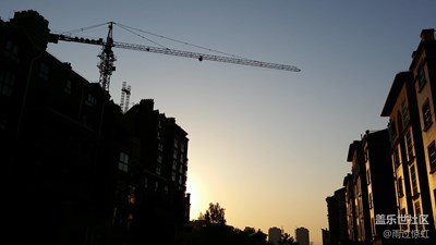 夕陽-塔吊