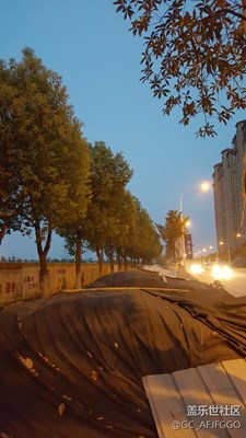 #我與晚霞有個約會#路邊