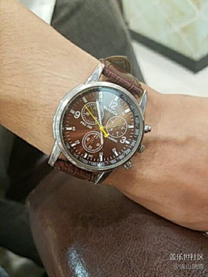 這塊表，是去年買的