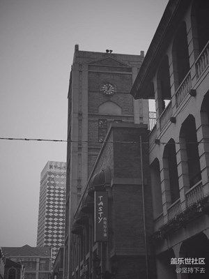 【黑白影像】+武漢+漢街