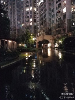 晚上拍的，弱光就服三星