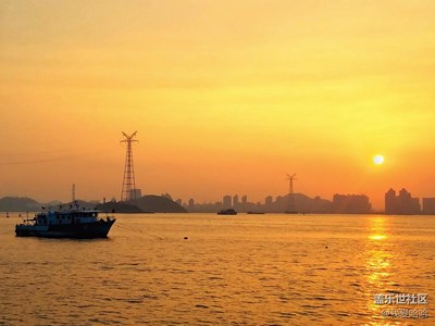 日落西下，浪有情。