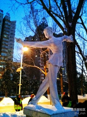 透過鏡頭我真的看到她們在含情脈脈的對你微笑。????