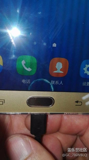 求專業(yè)回答。屏幕有波紋