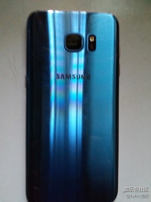 第三個S7Edge,金色，黑色，藍色