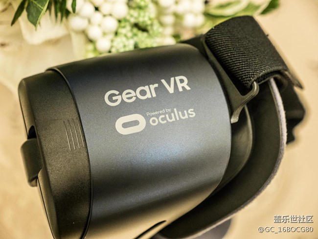 最污體驗(yàn)！用最好的移動(dòng)VR眼鏡看小 電影