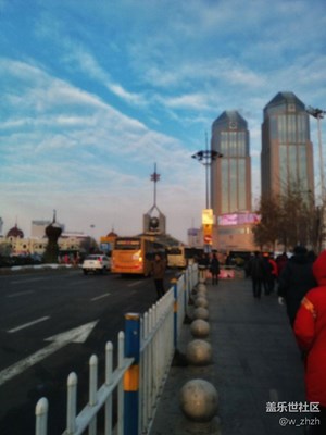 景是好景，冷風(fēng)不正經(jīng)。把手機(jī)凍得對(duì)不上焦。