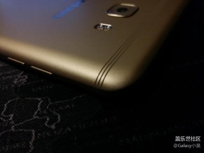 【享樂體驗團】大的剛剛好，Galaxy C9 Pro外觀圖賞