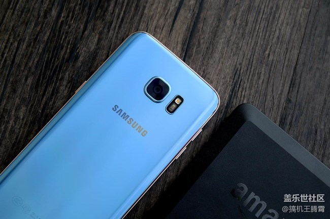 再度續(xù)寫曲面?zhèn)髌?，珊瑚藍版三星Galaxy S7 edge驚艷四射