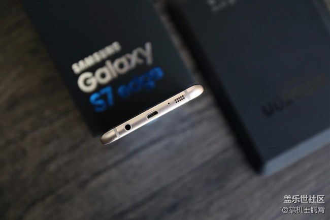 再度續(xù)寫曲面?zhèn)髌?，珊瑚藍版三星Galaxy S7 edge驚艷四射