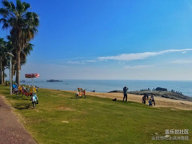 瘋子在左，騎士在右