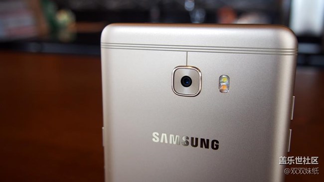 旗艦之下好選擇，三星C9 Pro剛剛好