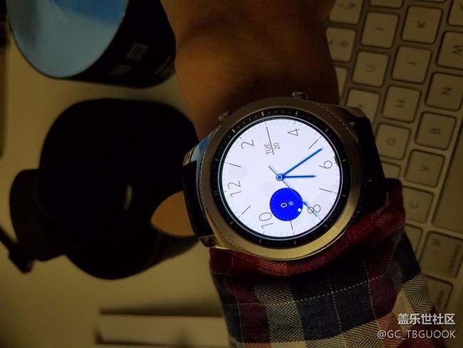 【用科技智造時(shí)間】S3經(jīng)典版做工精良，表盤轉(zhuǎn)動(dòng)很有質(zhì)感