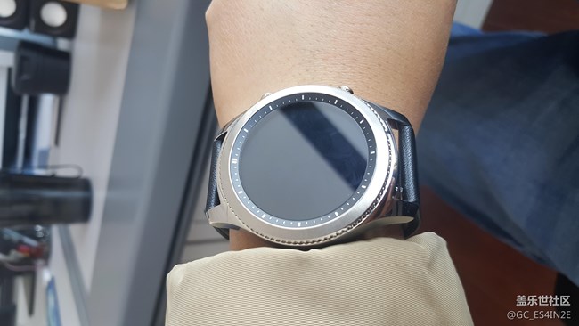 【用科技智造時間】第一塊手表