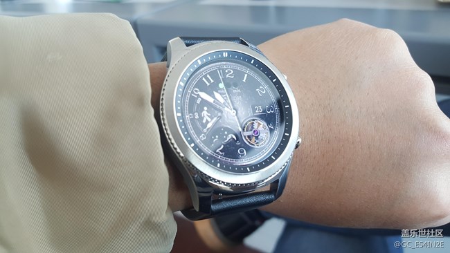 【用科技智造時間】第一塊手表