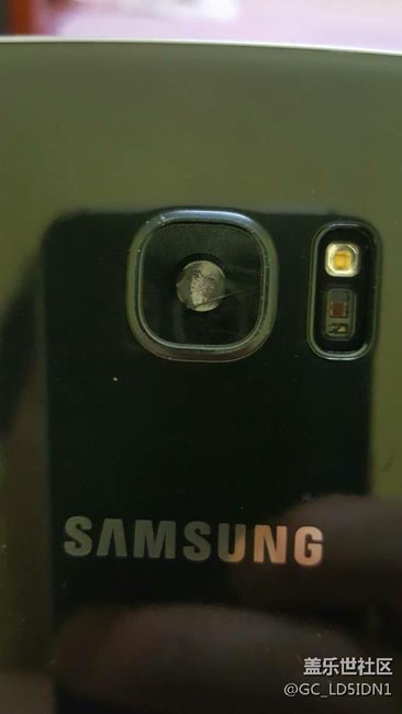 S7 edge 鏡頭玻璃易碎