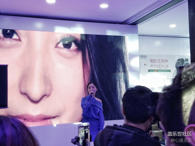 這個(gè)圣誕去王府井和Gear S3親密接觸